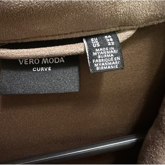 Vero Moda Curve Faux Suede Jacket NWOT - Picture 9 of 16